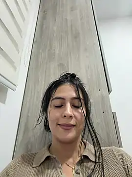 Snapshot of Sophie__Foxxx chatting on 07.05.26 Sophie Foxxx online show from 07.05.26