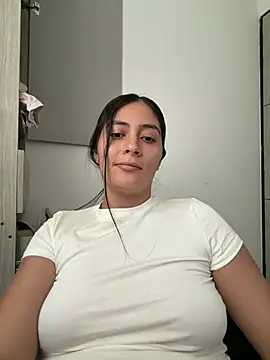 Snapshot of Sophie__Foxxx chatting on 07.19.26 Sophie Foxxx online show from 07.19.26