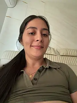 Snapshot of Sophie__Foxxx chatting on 07.23.26 Sophie Foxxx online show from 07.23.26