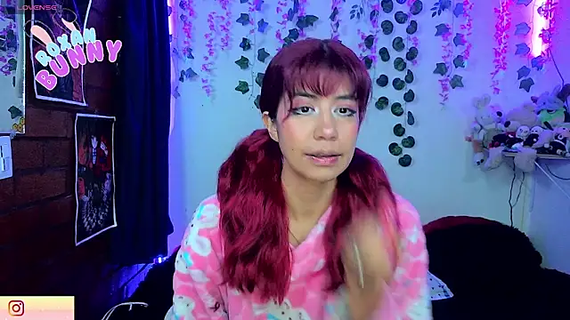 Roxanbunny1 online show from 05.04.26