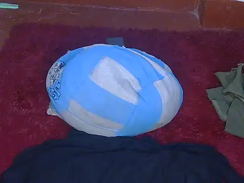 Snapshot of Pretty_hazel chatting on 02.04.26 Pretty hazel online show from 02.04.26