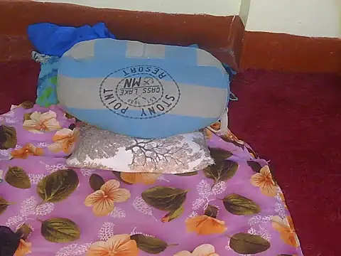 Snapshot of Pretty_hazel chatting on 02.24.26 Pretty hazel online show from 02.24.26