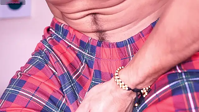 Snapshot of wild_col_ chatting on 02.15.25 wild col online show from 02.15.25