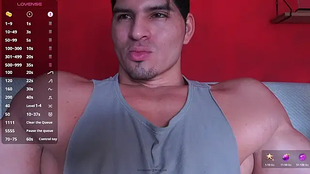 Snapshot of wild_col_ chatting on 12.20.25 wild col online show from 12.20.25