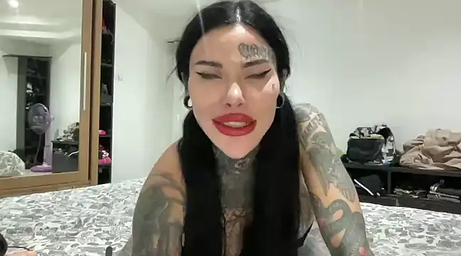 Snapshot of claudiacvc95 chatting on 12.06.24 claudiacvc95 online show from 12.06.24