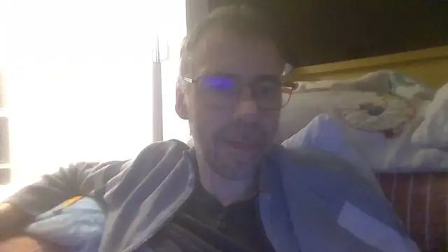 Snapshot of ptitcanard60600 chatting on 11.05.25 ptitcanard60600 online show from 11.05.25