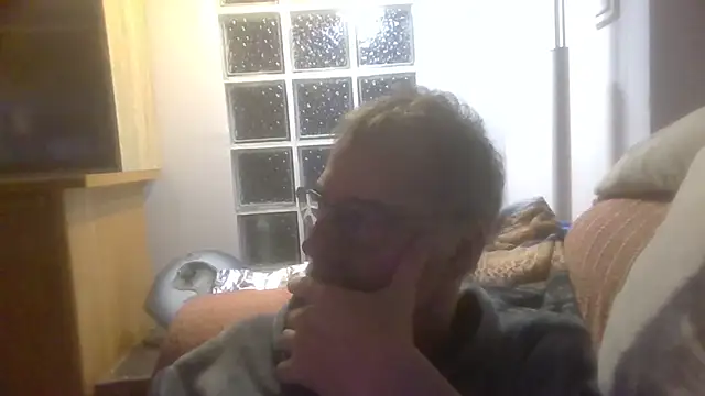 Snapshot of ptitcanard60600 chatting on 11.23.25 ptitcanard60600 online show from 11.23.25