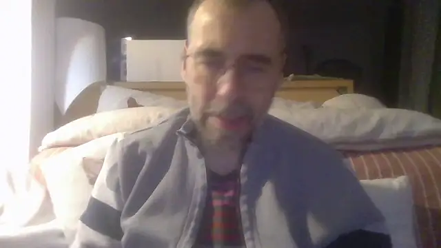 Snapshot of ptitcanard60600 chatting on 12.04.25 ptitcanard60600 online show from 12.04.25