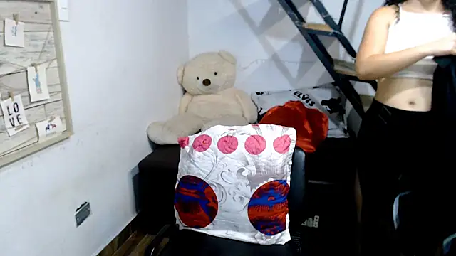 samantha baby  online show from 02.16.25