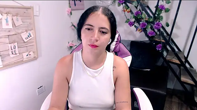 Snapshot of samantha_baby_ chatting on 05.18.26 samantha baby online show from 05.18.26