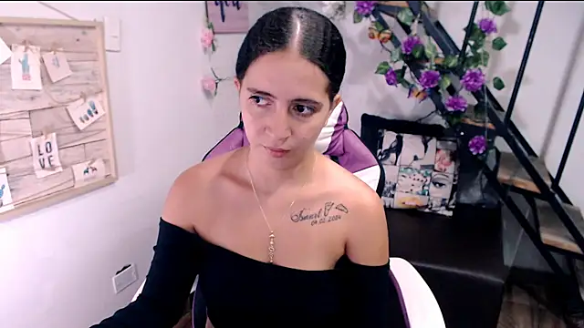 Snapshot of samantha_baby_ chatting on 06.06.26 samantha baby online show from 06.06.26