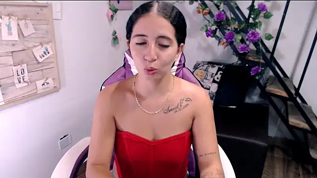 Snapshot of samantha_baby_ chatting on 06.19.26 samantha baby online show from 06.19.26