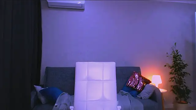 Snapshot of LesleySweet chatting on 02.05.26 LesleySweet online show from 02.05.26