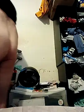 Snapshot of graham1980 chatting on 02.18.25 graham1980 online show from 02.18.25