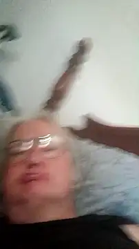 Snapshot of graham1980 chatting on 09.29.25 graham1980 online show from 09.29.25