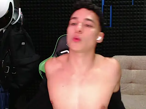 Curly Angel24 online show from 10.04.25