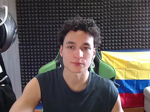 Snapshot of Curly_Angel24 chatting on 06.27.26 Curly Angel24 online show from 06.27.26