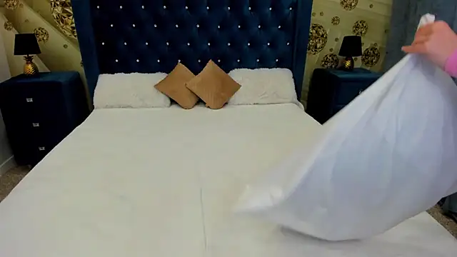 Katrina Minchels online show from 02.08.25