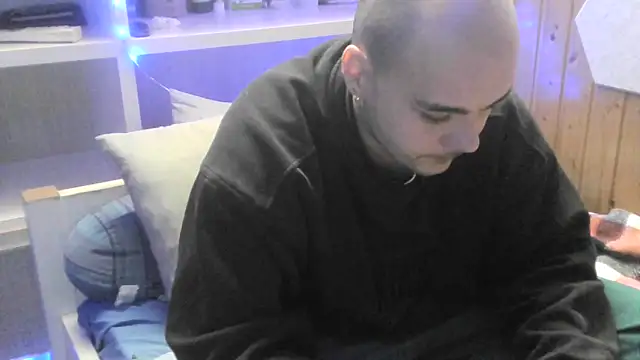 ItalianVinDiesel online show from 01.05.25