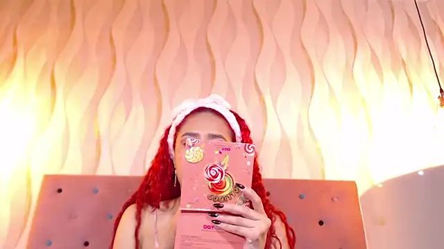 IsabelaLatina online show from 11.30.25