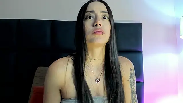 NoraDasilva online show from 11.06.25