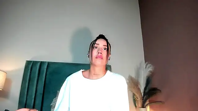 NoraDasilva online show from 03.05.26