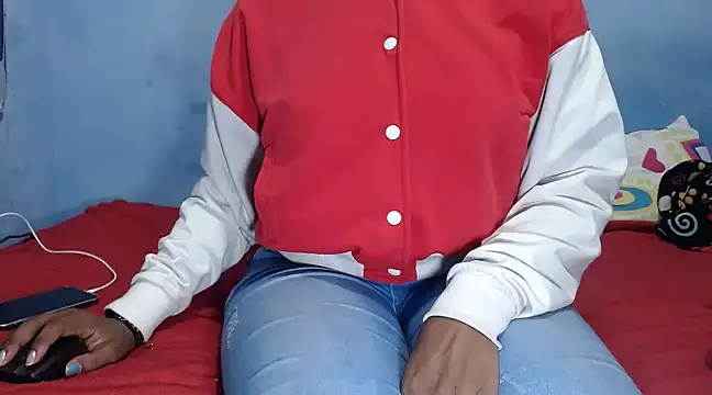 Snapshot of ebony_cristal1 chatting on 02.14.25 ebony cristal1 online show from 02.14.25