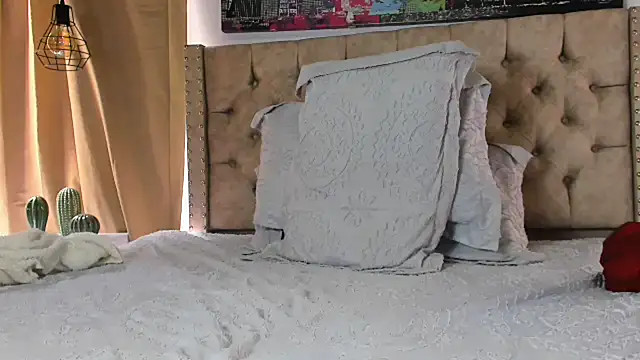 Snapshot of KeryHillson chatting on 02.28.25 KeryHillson online show from 02.28.25