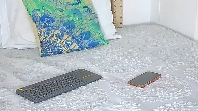 Snapshot of KeryHillson chatting on 10.28.25 KeryHillson online show from 10.28.25