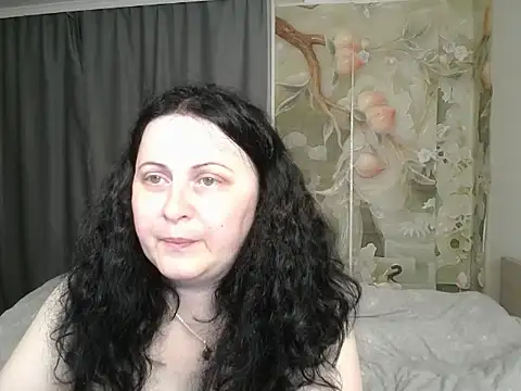Lillian2 online show from 06.07.26