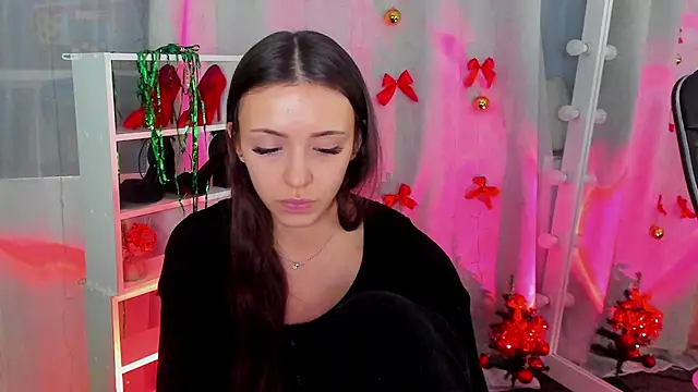 Snapshot of MipsyMipson chatting on 12.04.24 MipsyMipson online show from 12.04.24