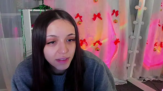 Snapshot of MipsyMipson chatting on 12.06.24 MipsyMipson online show from 12.06.24