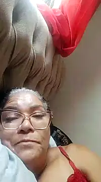 Snapshot of Delicy1 chatting on 01.04.25 Delicy1 online show from 01.04.25