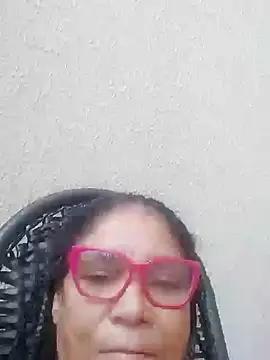 Snapshot of Delicy1 chatting on 01.12.25 Delicy1 online show from 01.12.25