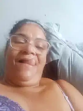 Snapshot of Delicy1 chatting on 01.24.25 Delicy1 online show from 01.24.25