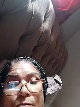 Snapshot of Delicy1 chatting on 02.09.25 Delicy1 online show from 02.09.25