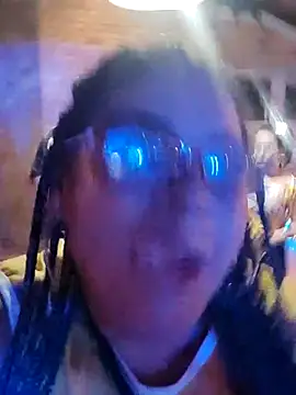 Snapshot of Delicy1 chatting on 02.16.25 Delicy1 online show from 02.16.25