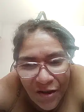 Snapshot of Delicy1 chatting on 02.22.25 Delicy1 online show from 02.22.25