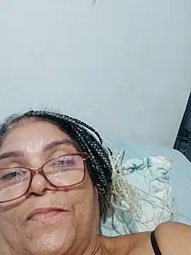 Snapshot of Delicy1 chatting on 02.25.25 Delicy1 online show from 02.25.25