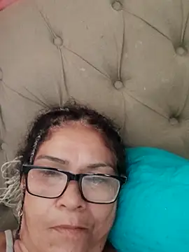 Snapshot of Delicy1 chatting on 03.10.25 Delicy1 online show from 03.10.25