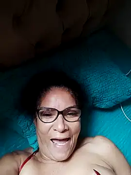 Snapshot of Delicy1 chatting on 09.20.25 Delicy1 online show from 09.20.25