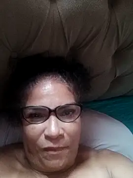 Snapshot of Delicy1 chatting on 10.18.25 Delicy1 online show from 10.18.25