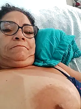 Snapshot of Delicy1 chatting on 10.25.25 Delicy1 online show from 10.25.25