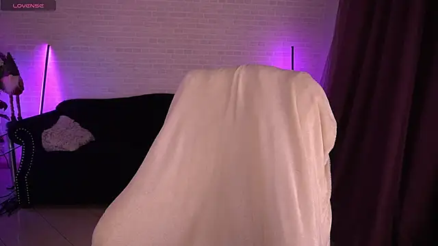 Daenerys Daenn online show from 01.14.25