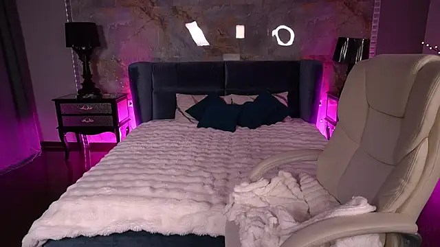 Snapshot of Daenerys_Daenn chatting on 07.17.26 Daenerys Daenn online show from 07.17.26
