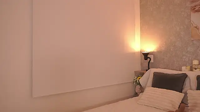 LillyThompson online show from 06.10.26
