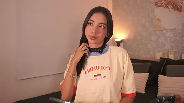 Snapshot of LillyThompson chatting on 06.28.26 LillyThompson online show from 06.28.26