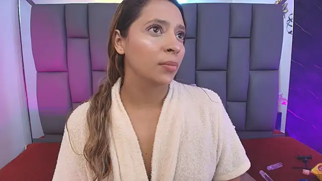 Snapshot of _MiaBrown_ chatting on 02.17.26 MiaBrown online show from 02.17.26