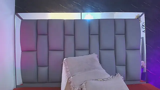 Snapshot of _MiaBrown_ chatting on 02.19.26 MiaBrown online show from 02.19.26