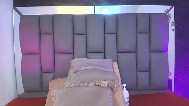 Snapshot of _MiaBrown_ chatting on 02.24.26 MiaBrown online show from 02.24.26